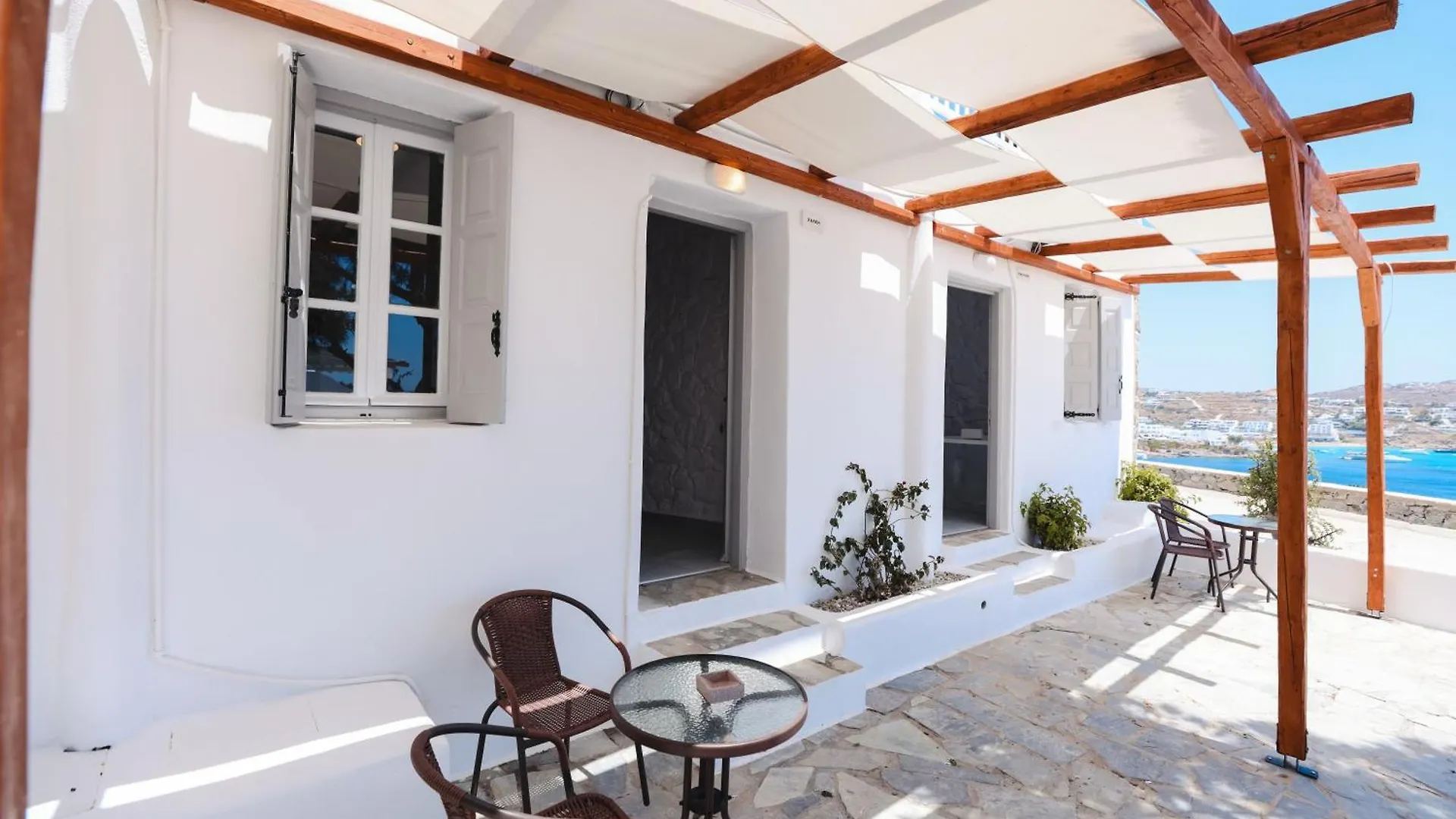 Horizon 4 You Mykonos Town 0*,  Řecko