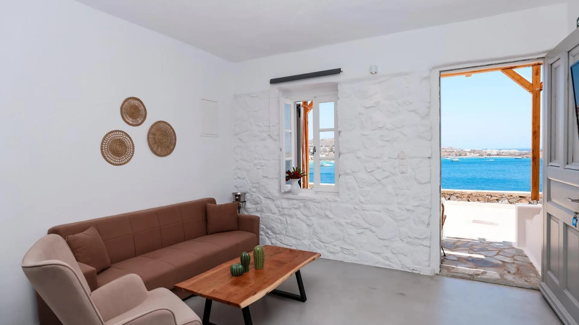 Horizon 4 You Mykonos Town 0*,  Řecko